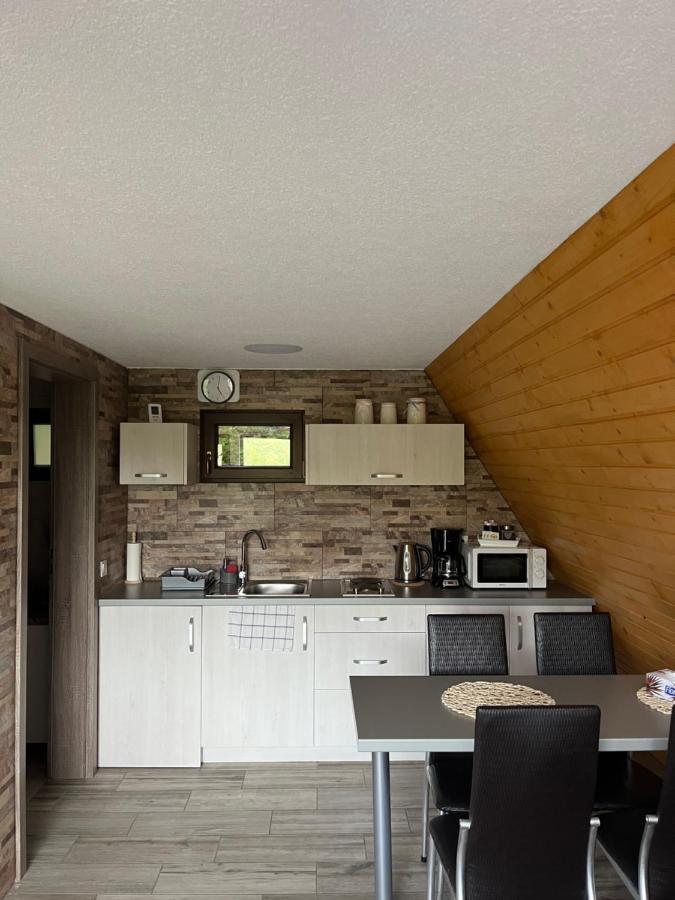 Casutele De Sub Padure Hotell Avrig Exteriör bild